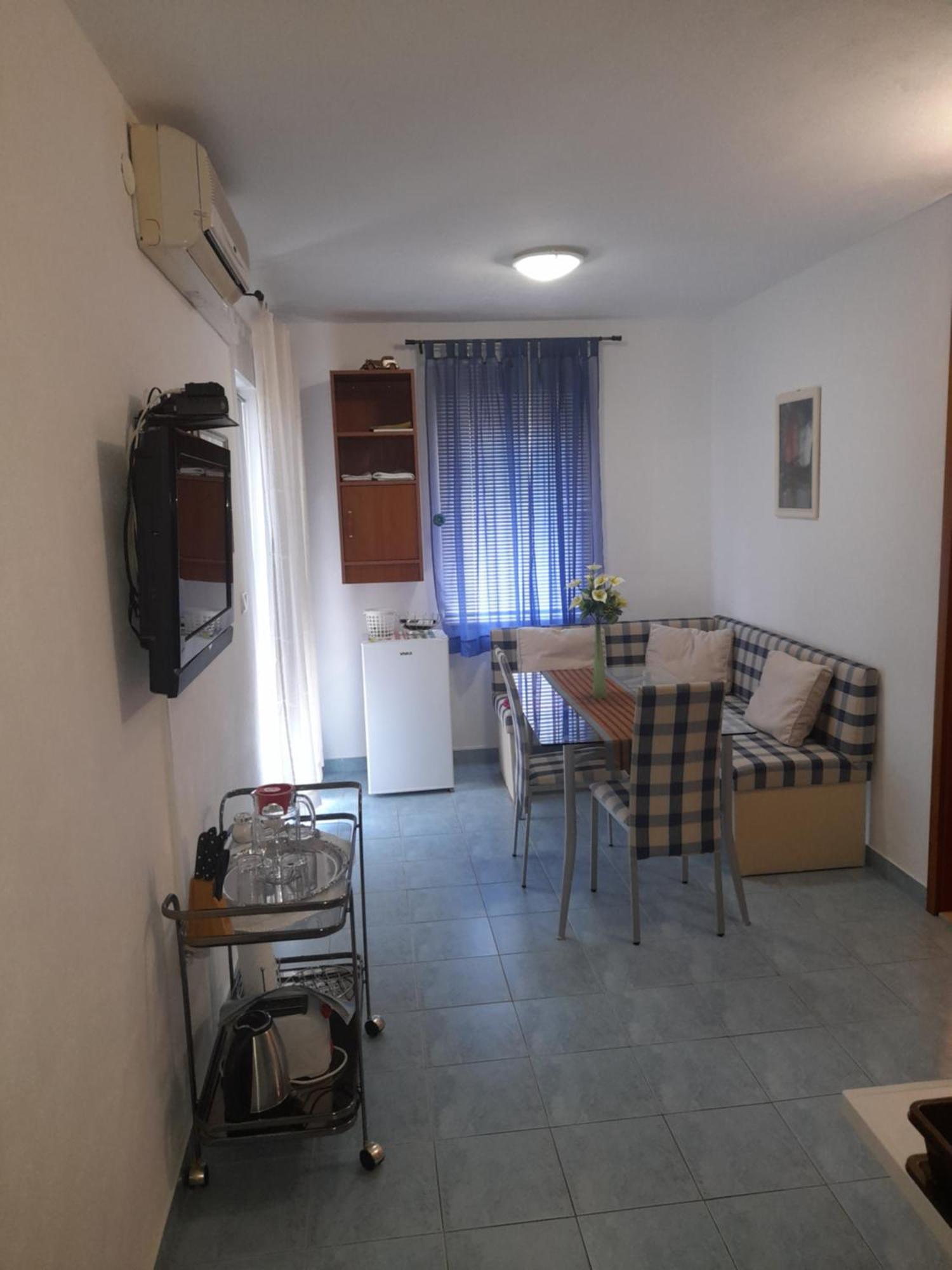 Nives B. Apartment Supetar Ngoại thất bức ảnh