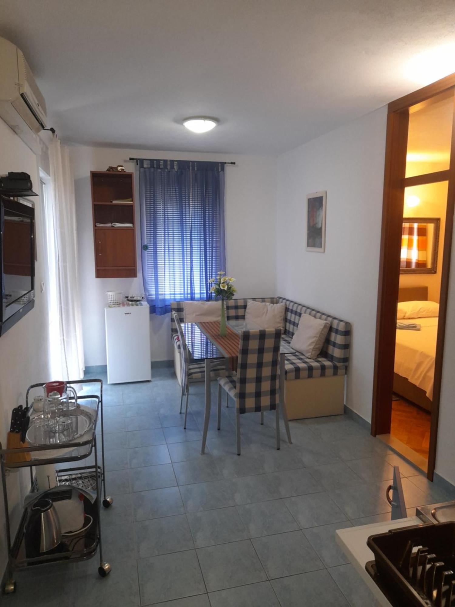 Nives B. Apartment Supetar Ngoại thất bức ảnh