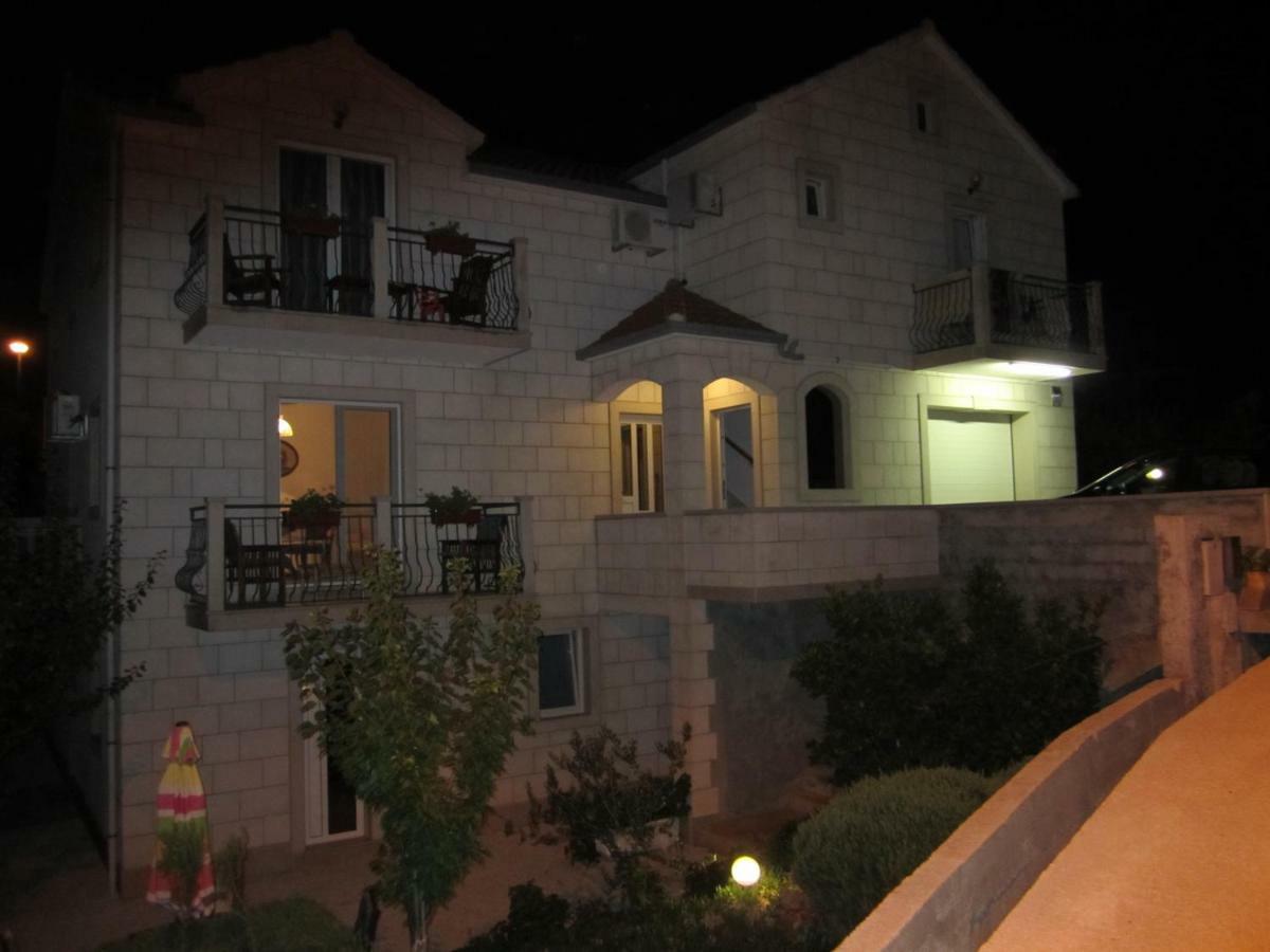 Nives B. Apartment Supetar Ngoại thất bức ảnh