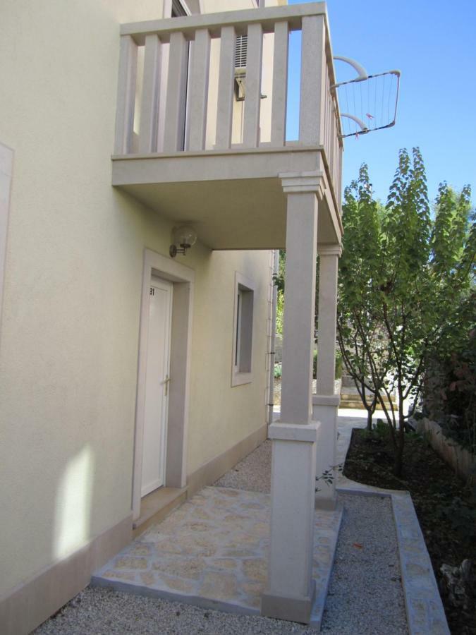 Nives B. Apartment Supetar Ngoại thất bức ảnh